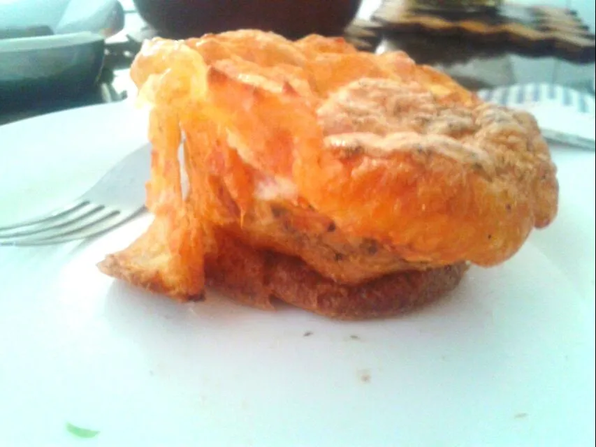 Snapdishの料理写真:07/11/2014 - jantar

muffin de queijo muçarela light com blanquet de peru|Gabriela Baptistaさん