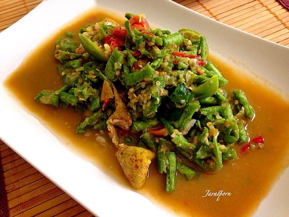 Yard Long beans spicy salad : ส้มตำถั่วฝักยาว (Vegetarian food)|Jaraspornさん