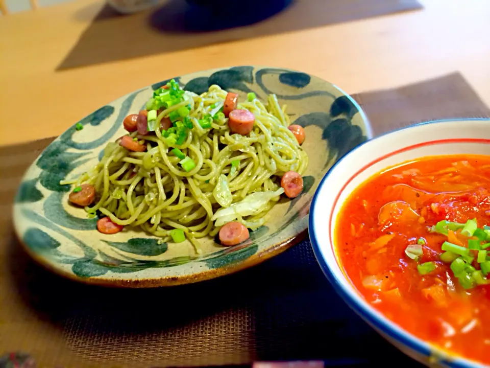 キャベツとネギのジェノベーゼパスタ、トマトとキャベツのスープ|ひろみさん