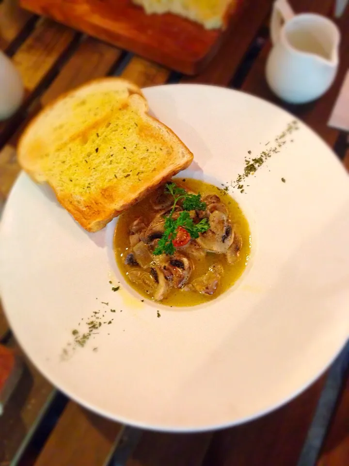 Sautéed mushrooms|Carol Yewさん