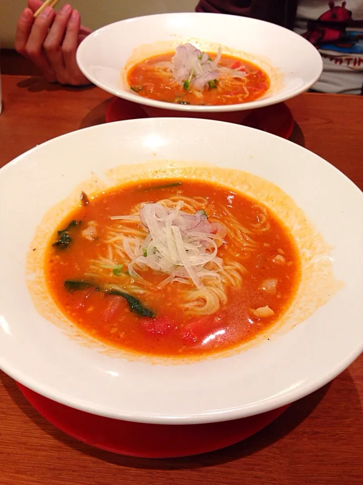 トマトラーメン|なんなんさん