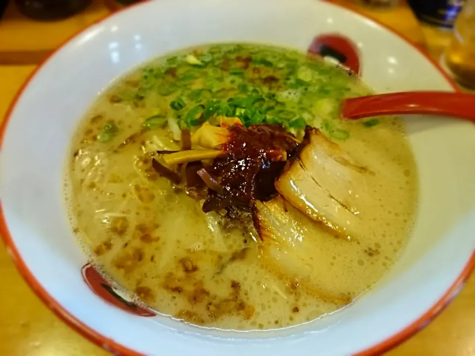 豚骨ラーメン🍜 こってりこく味♪|yokoさん