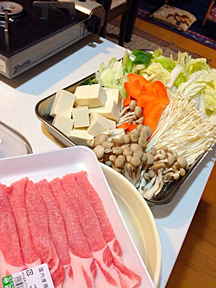 Snapdishの料理写真:Preparing for 'Nabe☆♪|viviさん