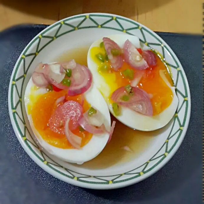 Boiled Egg with Thai Style Salad Dressing|Littleaber Hanaさん