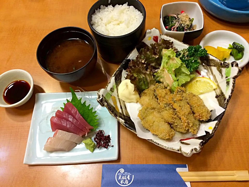 Snapdishの料理写真:カキフライ定食！天びん屋本店|ゆめおさん