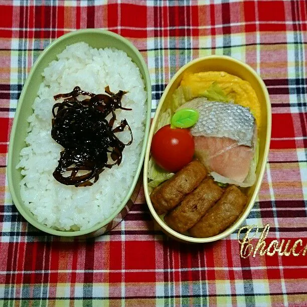 11/10(月)の旦那弁当🍱
♪ハンバーグ
♪鮭の塩焼き
♪オムレツ
♪ミニトマト|ふみぃさん