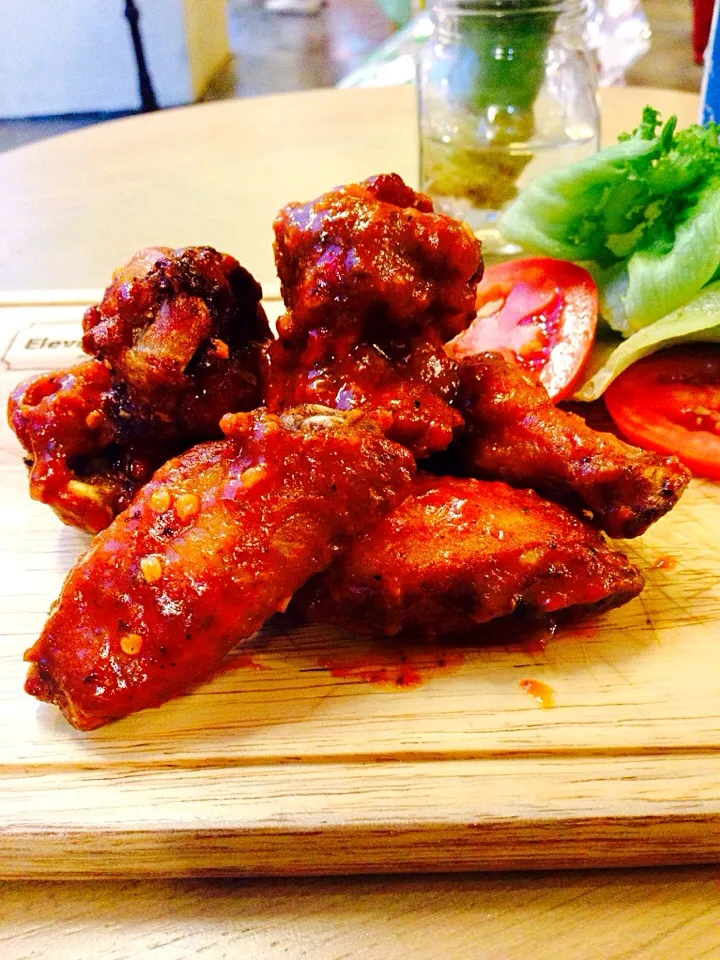 Buffalo Wings... Hot & Spicy|Eleven Two & Co.さん