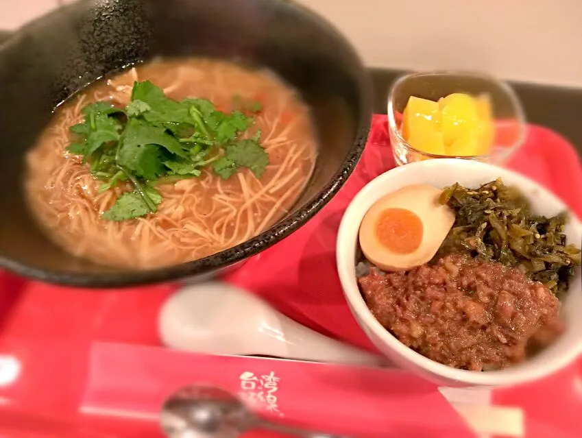 台湾麺線、ミニ魯肉飯セット|ふぃるまめんとさん