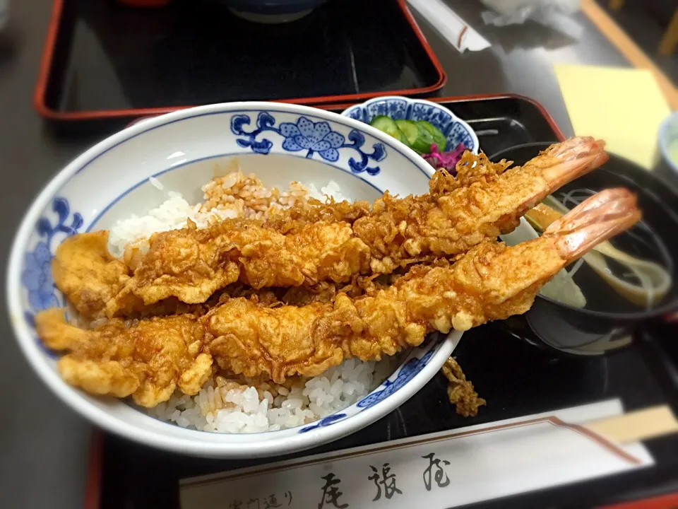 Snapdishの料理写真:尾張屋のプリップリ海老天丼を頂きました(^-^)/|ギムレットさん