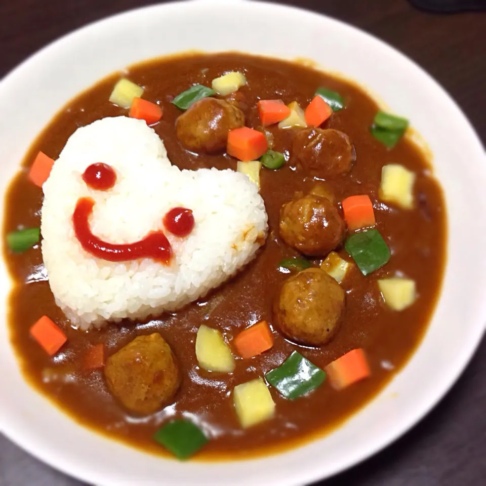 コロコロ野菜とミートボールのカレー|🌺🍍しぃちゃん(・ω・)🍍🌺さん