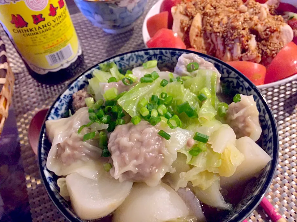 牛蒡入り餡☆野菜たっぷり〜自家製スープワンタン(❁´◡`❁)*✲ﾟ*|Aimee(恵唯美)さん