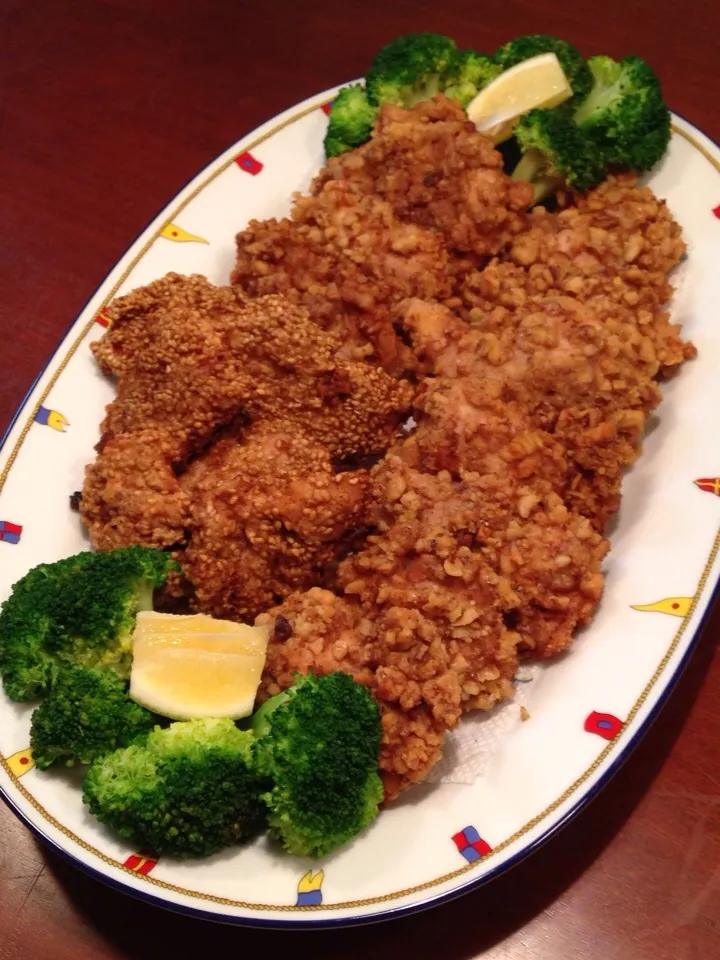 鶏胸肉のくるみ衣揚げ🎶一部ごま衣(*ﾉ∀`*)〜青空レストランより〜|hannahさん