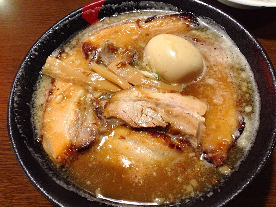 Snapdishの料理写真:炙り✨チャーシュー😊😋👏ラーメン🍜|きのすけ〜さん