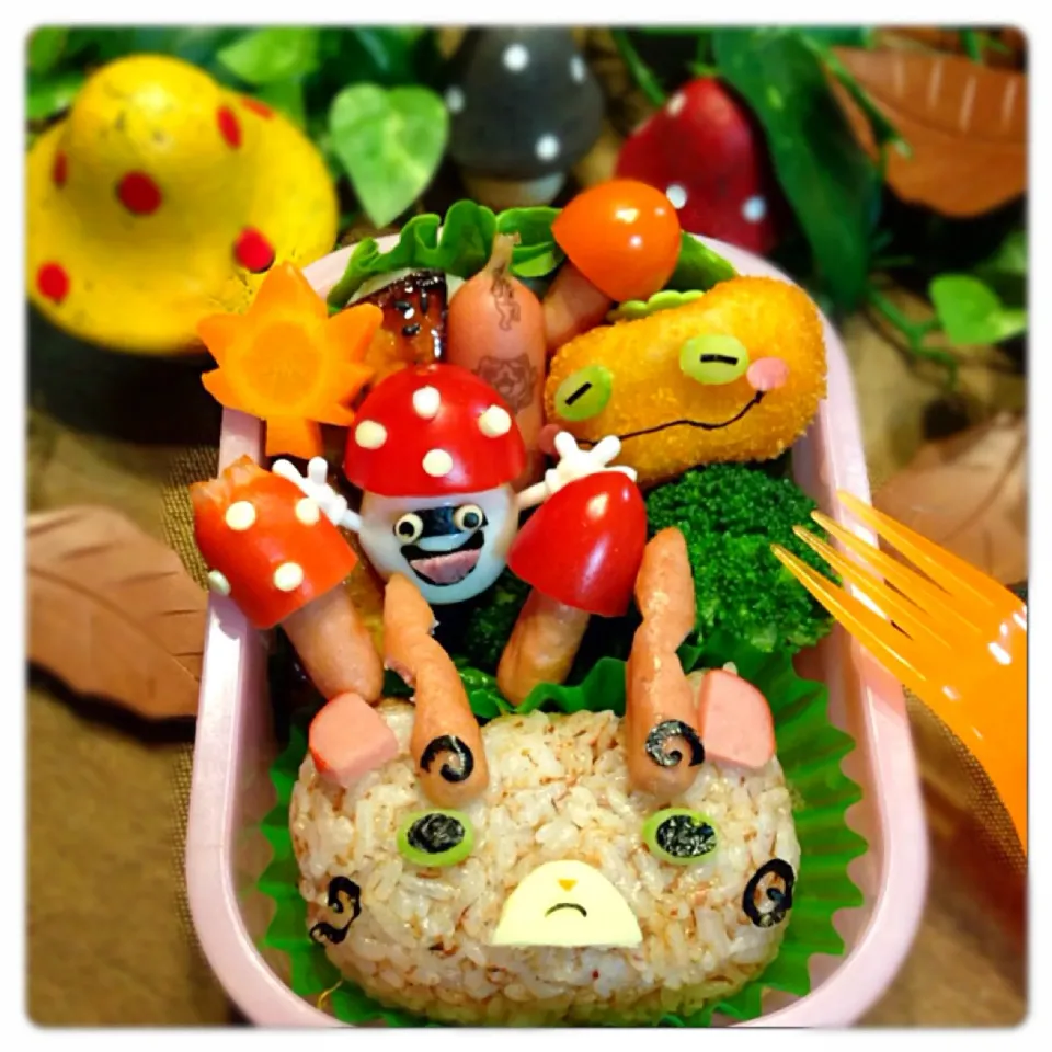 妖怪ウォッチのキノコ狩り弁当🍄🍄|さとみ (satomi_foodart)さん