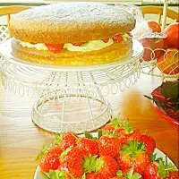 Classic British Victoria Sponge|Vanessa Webbさん