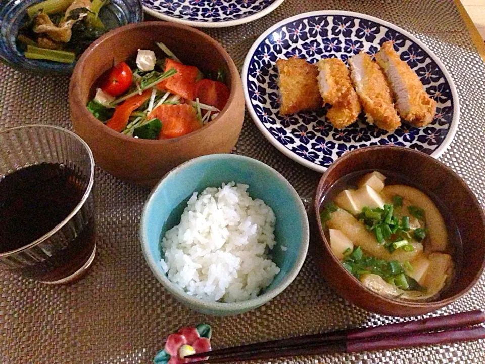 豚カツ☆サーモンと水菜のサラダ☆お味噌汁☆小松菜お浸し☆|Milfeliceさん
