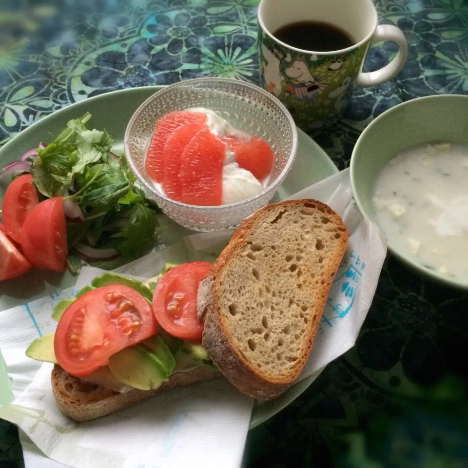 今日の朝ごはん|ぺんぎんさん