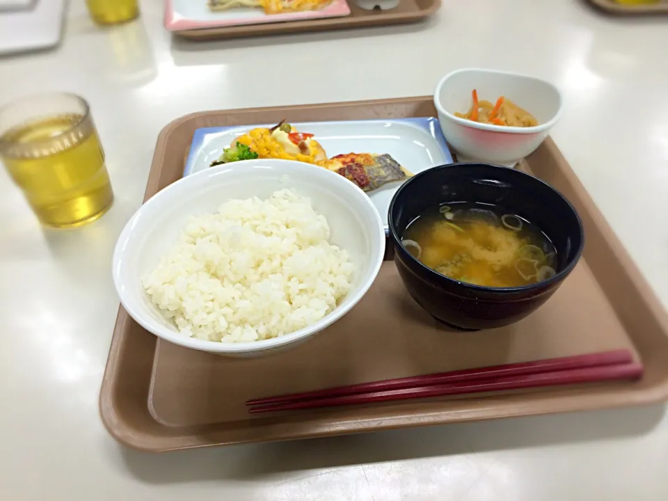 朝定食 100円|ともうみさん