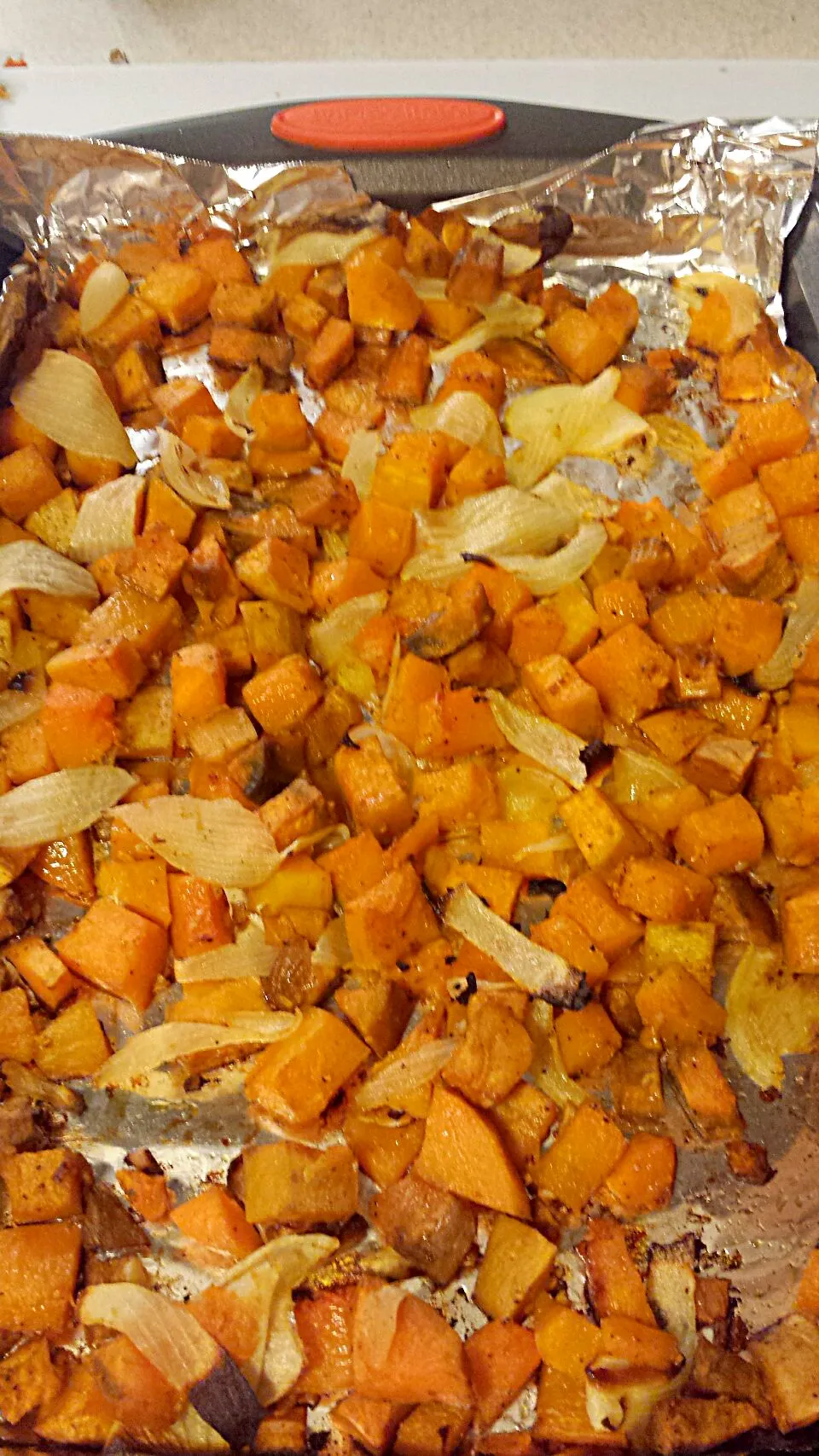 roasted butternut squash and sweet potatoes with onions and garlic|Brianaさん