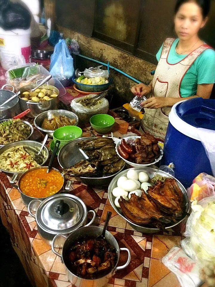 Khmer food at Old Market Siemreap Cambodia|jirawanさん