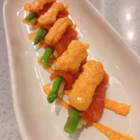 Snapdishの料理写真:Salmon roll|Goong Gumpさん