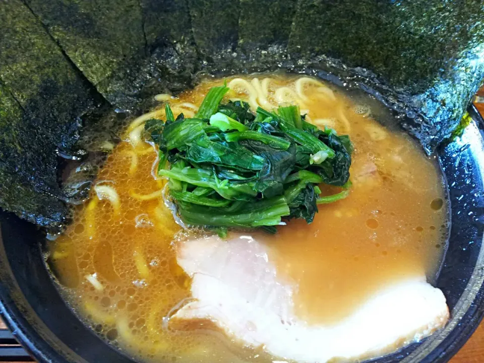 末廣家のラーメン☆海苔増し|けんさん