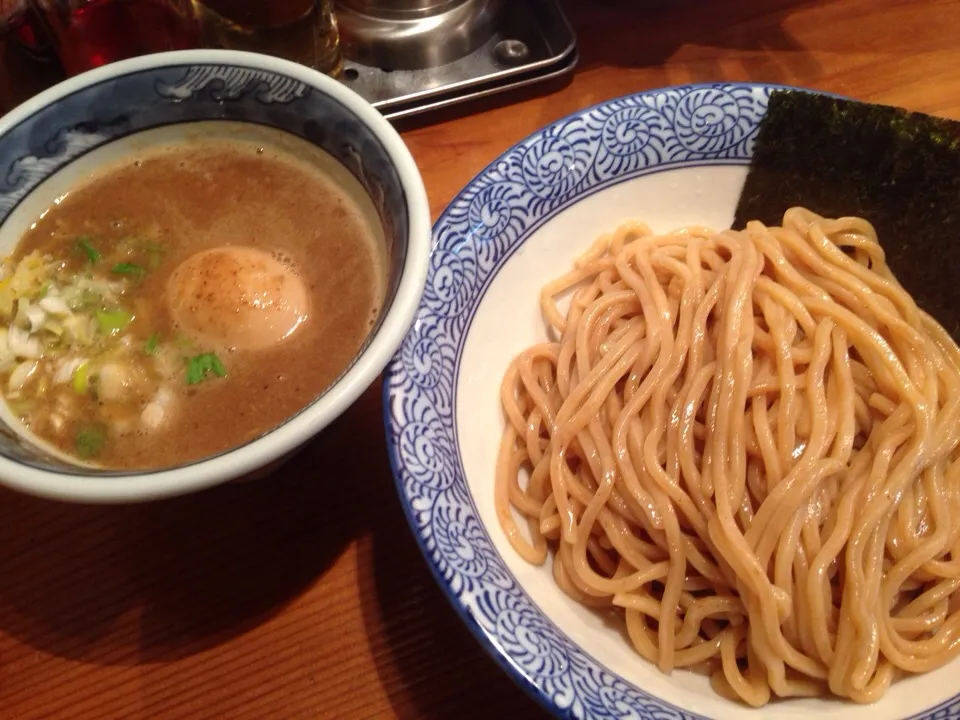 道玄坂マンモス 濃厚つけ麺味玉入り|酩酊親父さん