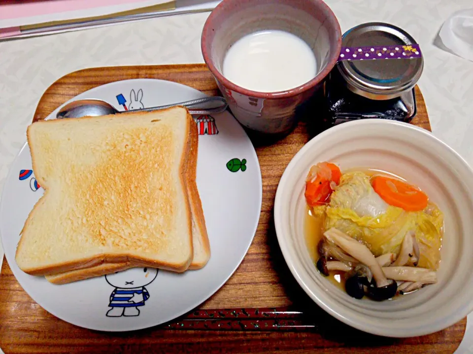 ある日の朝食☀🍴|しずかちゃんさん