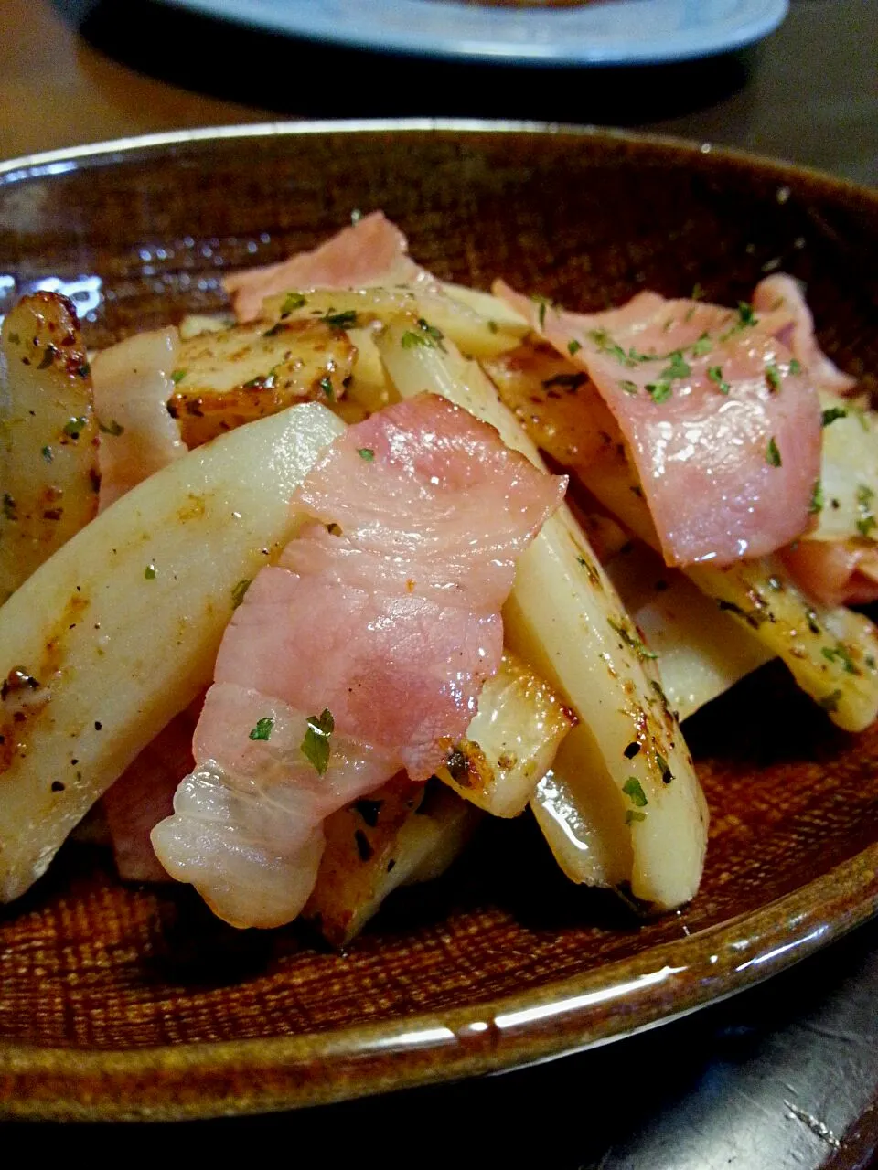 ジャ―マン ・・・・・  ポテトじゃないよ！蓮根だよっ(≧▽≦)    縦切りでシャッキシャキ(^^)|ふりるさん