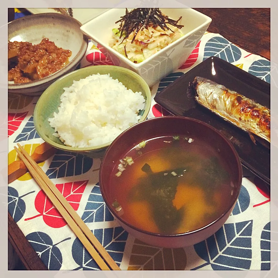 塩焼き秋刀魚とうどんサラダ。|tomoccoさん