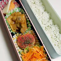 洋風お弁当（塩レモンチキンソテー、大根のたらこバターソテー、にんじんサラダ、柿チーズ）|peckyelleさん