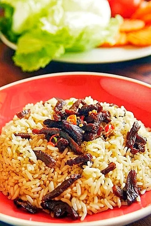 Fried rice with Thai salted beef jerky and fresh chilies|Nan Nualphanさん