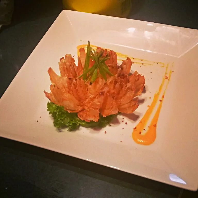 fried onion bloom|Dennis Nguyenさん