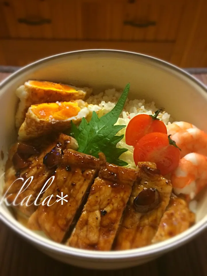 トンテキ丼弁当~🐷11/13|くららさん