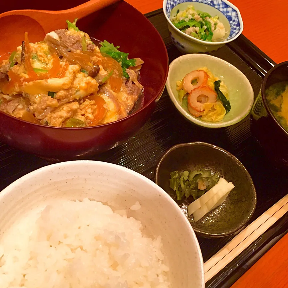 おまかせ定食〜牛卵とじ〜|shuさん