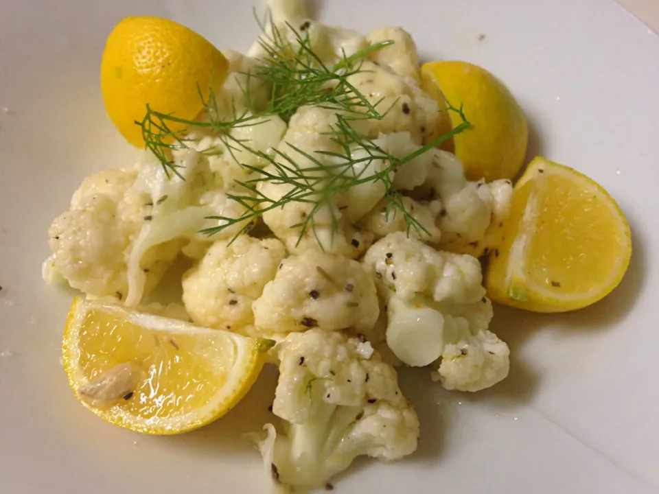 Fresh Cauliflower Salad カリフラワーサラダ|Yuriさん