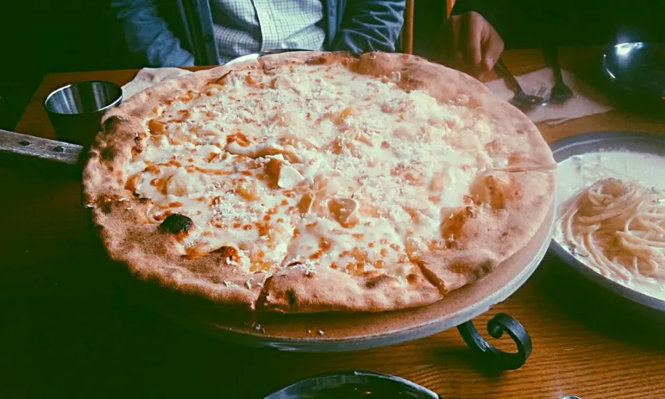 garlic cheese pizza #pizza #robocook #korea|nawwarah aaseriさん