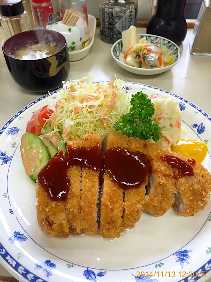 Snapdishの料理写真:函館 斉藤のロースとんかつ|hiramukiさん