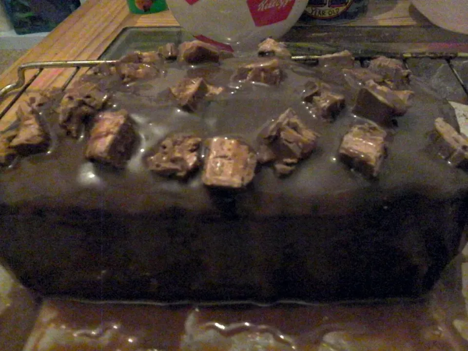 Melted MarsBar/Galaxy Chocolate Loaf cake|Sammy Circlesさん