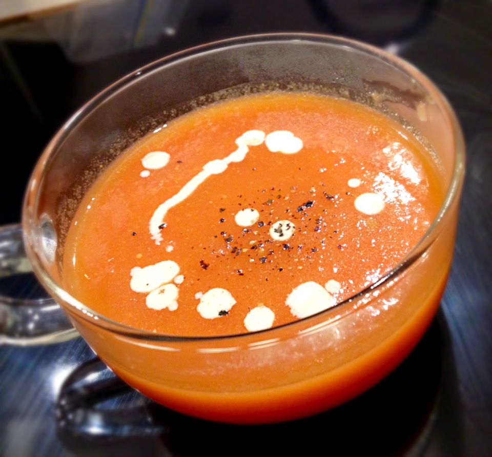 カトレアさんの料理 温かいトマトのスープ（インド風）