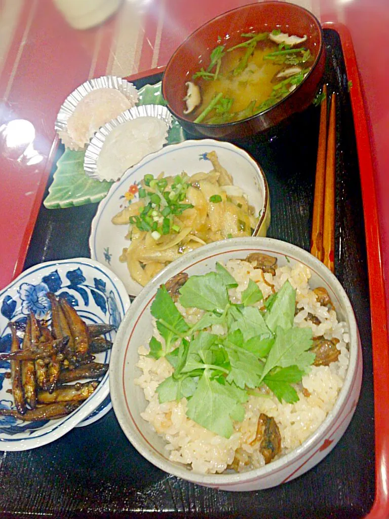 【湖魚料理】
しじみご飯
わかさぎの南蛮漬け
小アユの山椒炊き
クリームチーズ大福|くっぱさん