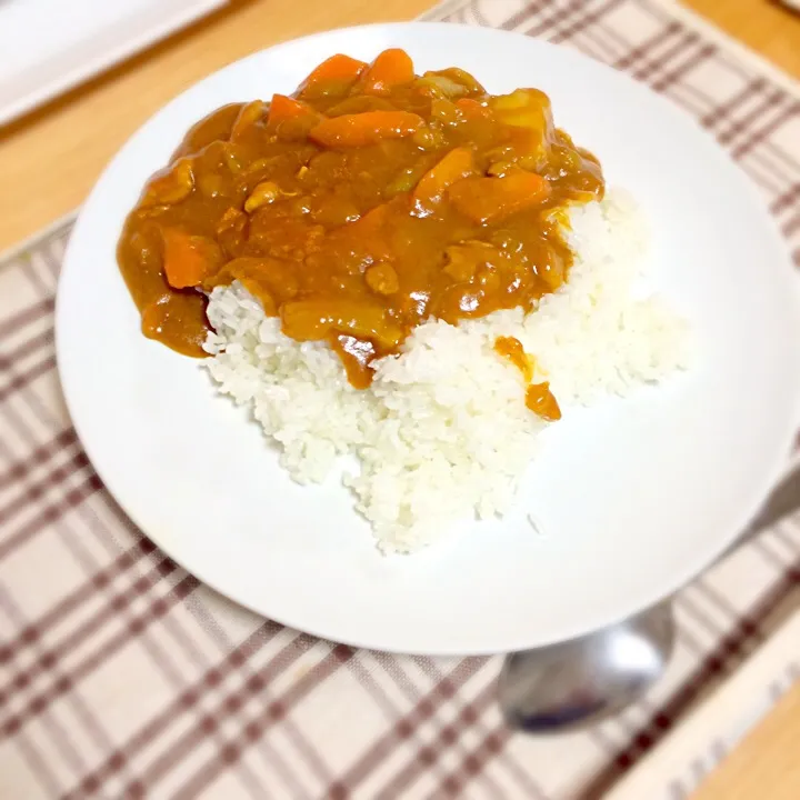 カレーライスのみな夕飯|ちーさん