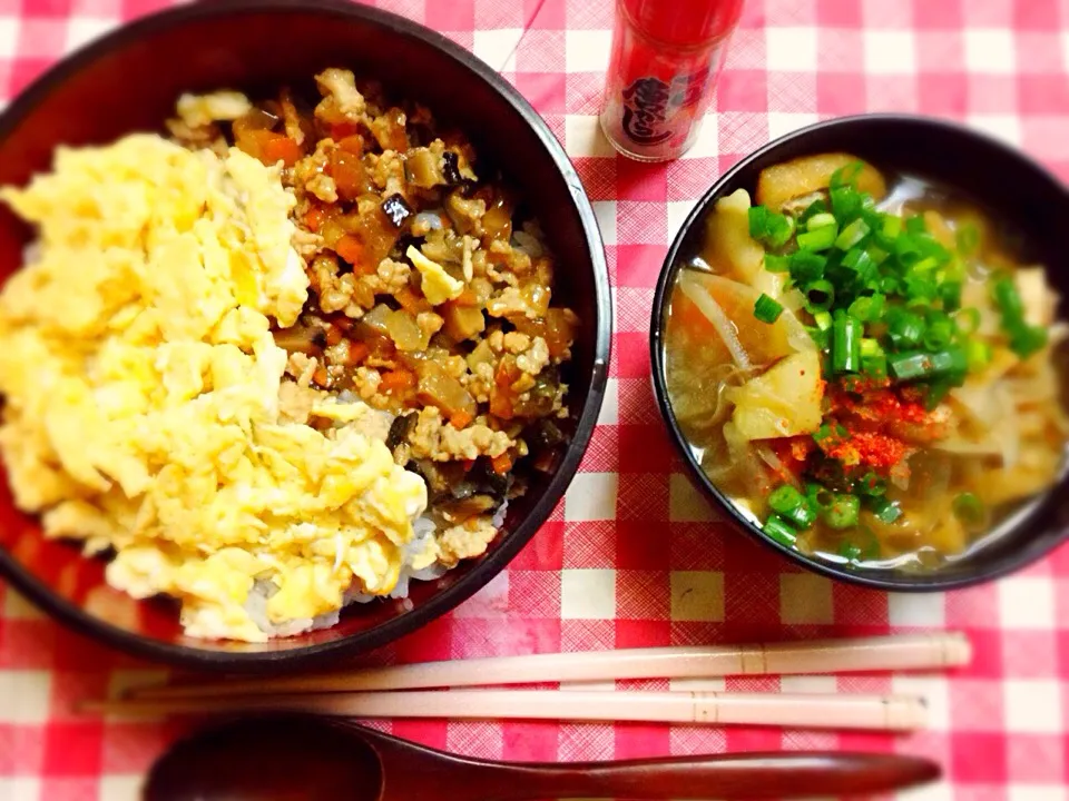 鶏そぼろ丼、すいとん|ちるのさん