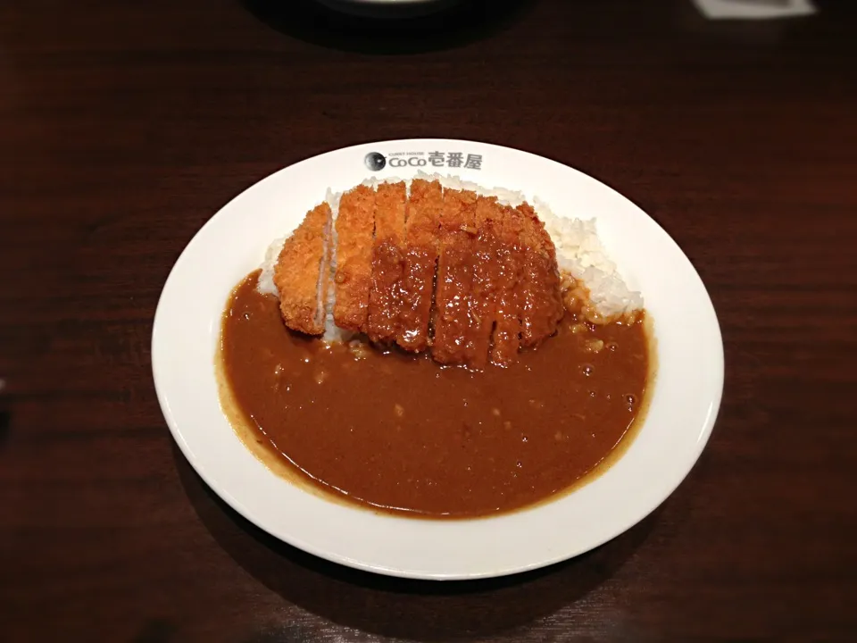 Snapdishの料理写真:CoCo壱番屋 ロースカツカレー|ゆんくるさん