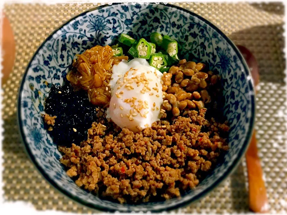 Snapdishの料理写真:ネバネバ〜我が家の爆弾丼‼︎꒰ ♡´∀`♡ ꒱|Aimee(恵唯美)さん