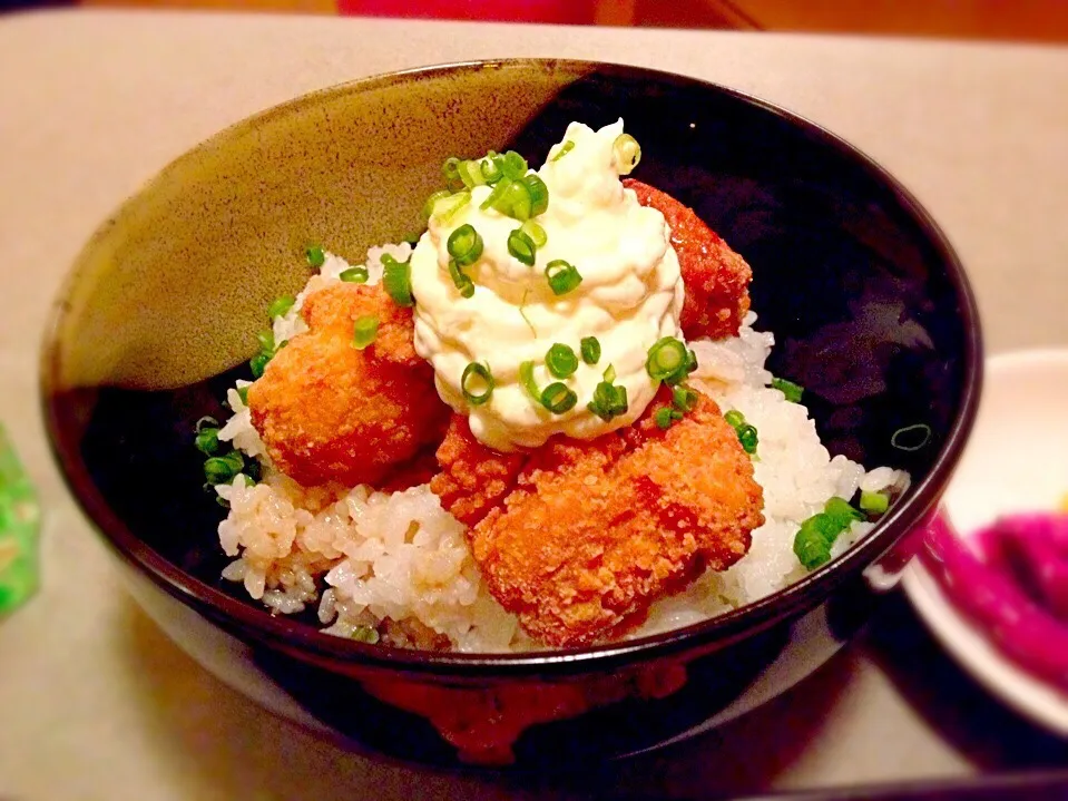 唐揚げタルタル丼( Fried chicken with tartar sauce on rice bowl 😋✨|Liezlさん