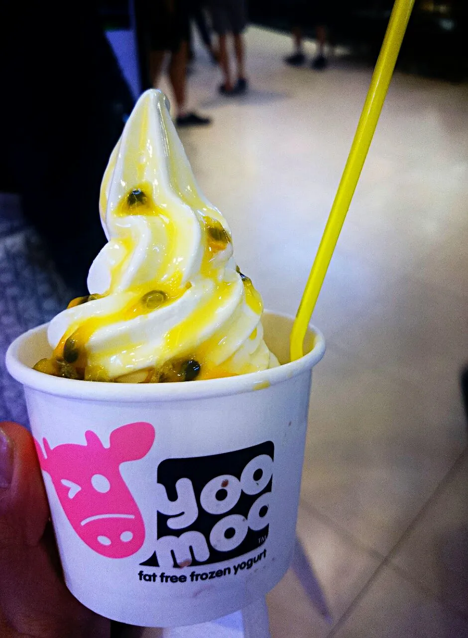 low fat icecream yogurt and passion fruit|varissaraさん