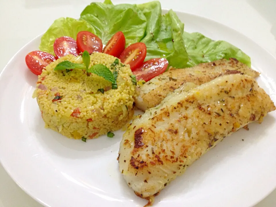 Moroccan couscous and grilled fish|marcelabruggerさん