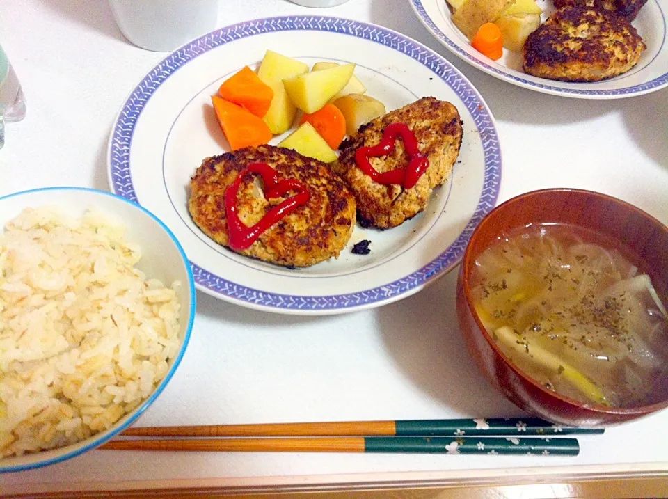 おから･豆腐･挽肉の節約ふわばーぐ|しおり。さん