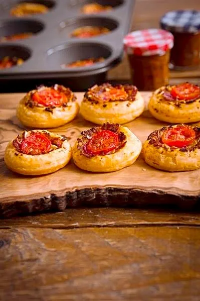 Puff pastry pizza bites|jerney marishaさん